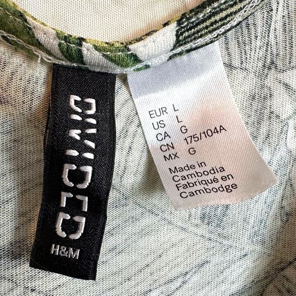 H&M Shorts One Piece Divided Palm Leaf Print Romper - size L - Picture 15 of 15